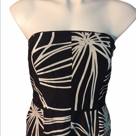 Harold’s Silk Strapless Black White Silk Flare includes detachable strap - Picture 2 of 10
